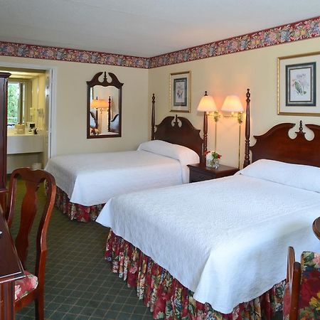 Phoenix Inn Of Greenville Room photo